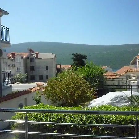 דירה Chernogoriya